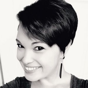 Meet your Posher, Elizabeth